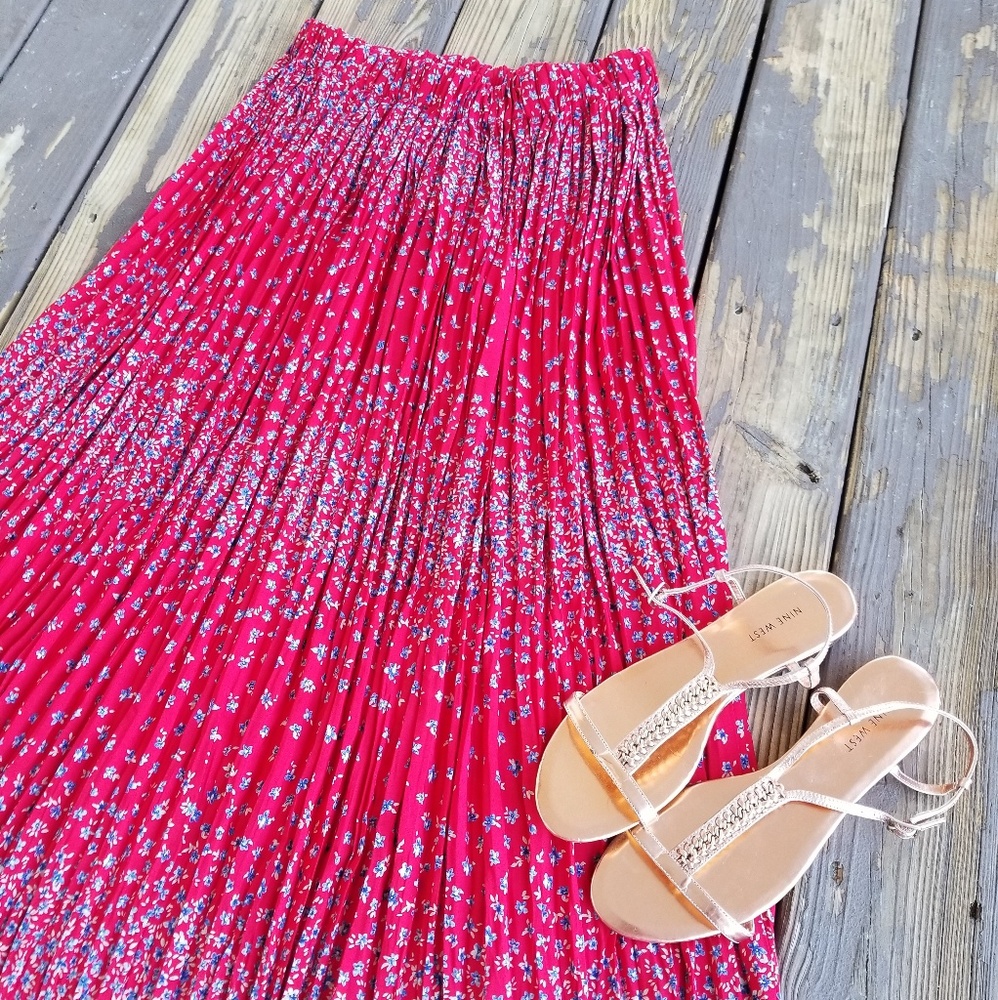 Vintage pleated ankle length skirt